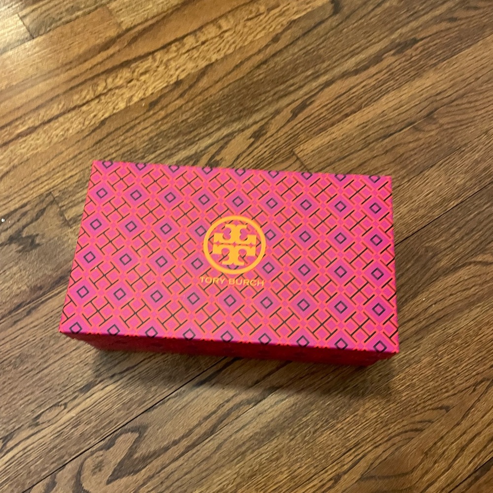 Tory Burch sandal shoe box pink orange